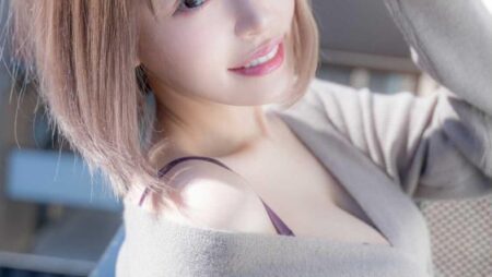 Mao Hamasaki – Sự nghiệp 18+ của nữ hoàng đa tài