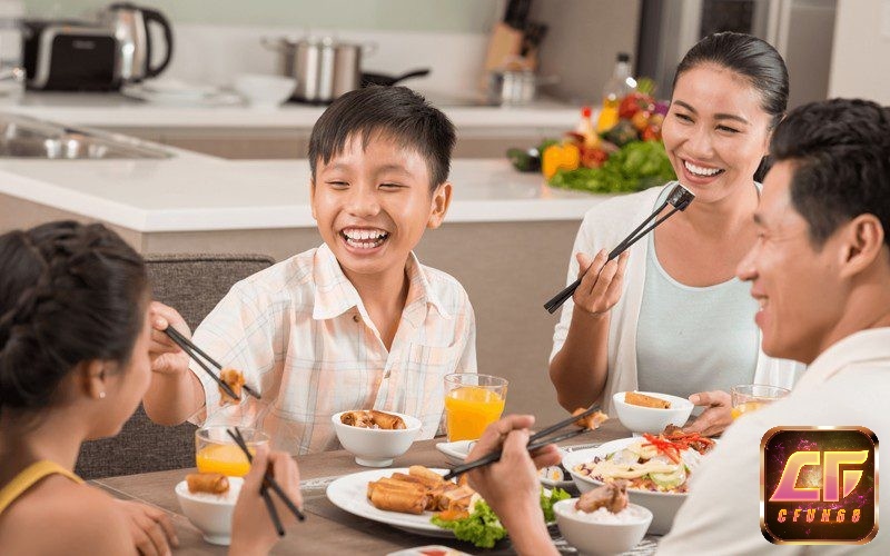 Mơ thấy ăn cơm tại nhà là điềm báo tốt lành với bản thân bạn